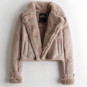 Hollister Faux Fur Coat size Large - New with Tag
